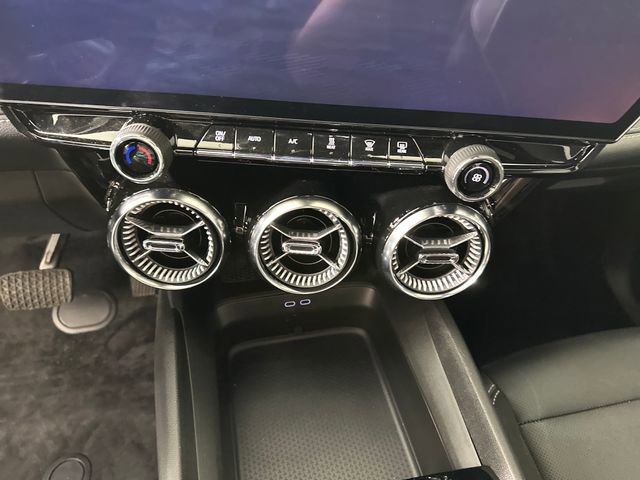 Used 2024 Chevrolet Blazer EV LT image 23