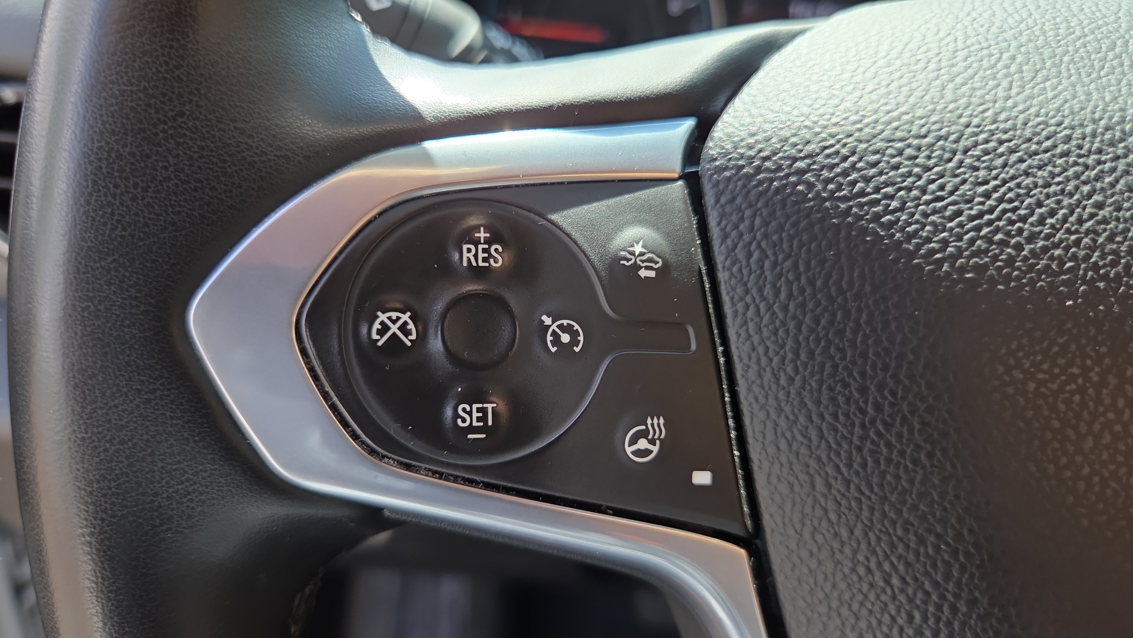 Certified 2023 Chevrolet Traverse LT FWD image 24
