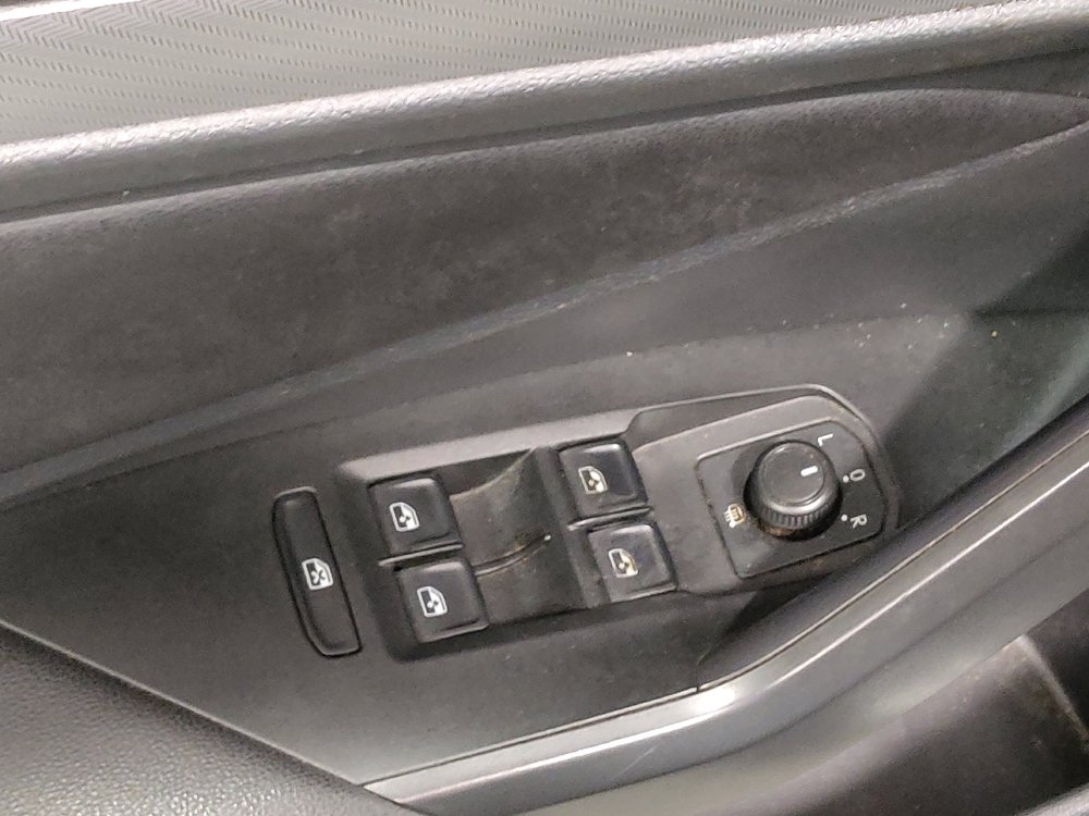 Used 2019 Volkswagen Jetta SE FWD image 27