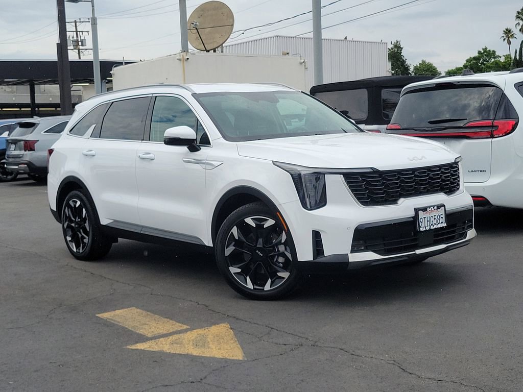 Certified 2025 Kia Sorento EX
