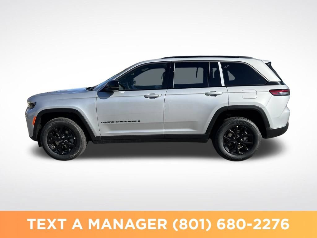 New 2026 Jeep Grand Cherokee Altitude AWD/4WD image 2