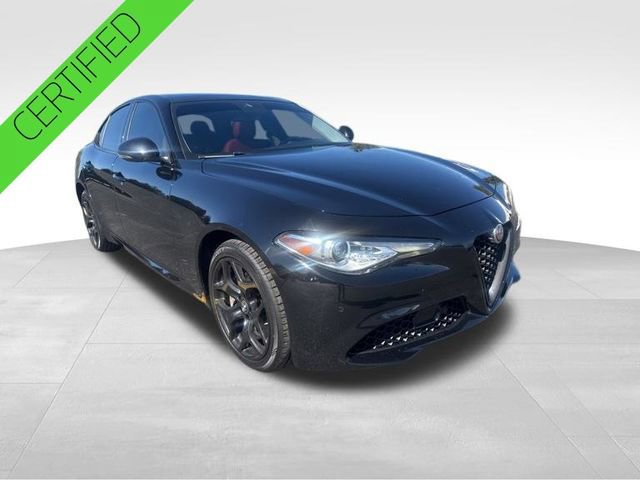 Used 2021 Alfa Romeo Giulia Sprint w/ Nero Edizione AWD/4WD image 4