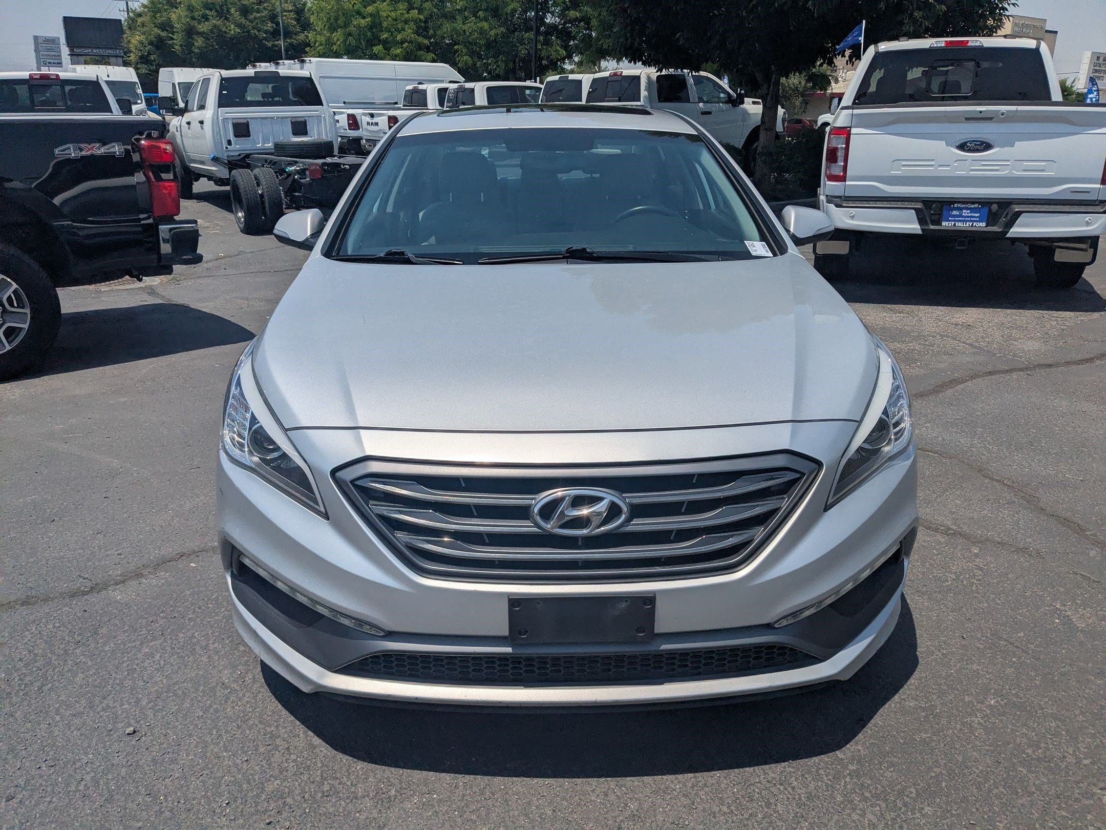 Used 2017 Hyundai Sonata Sport w/ Value Edition Package 02 FWD image 11