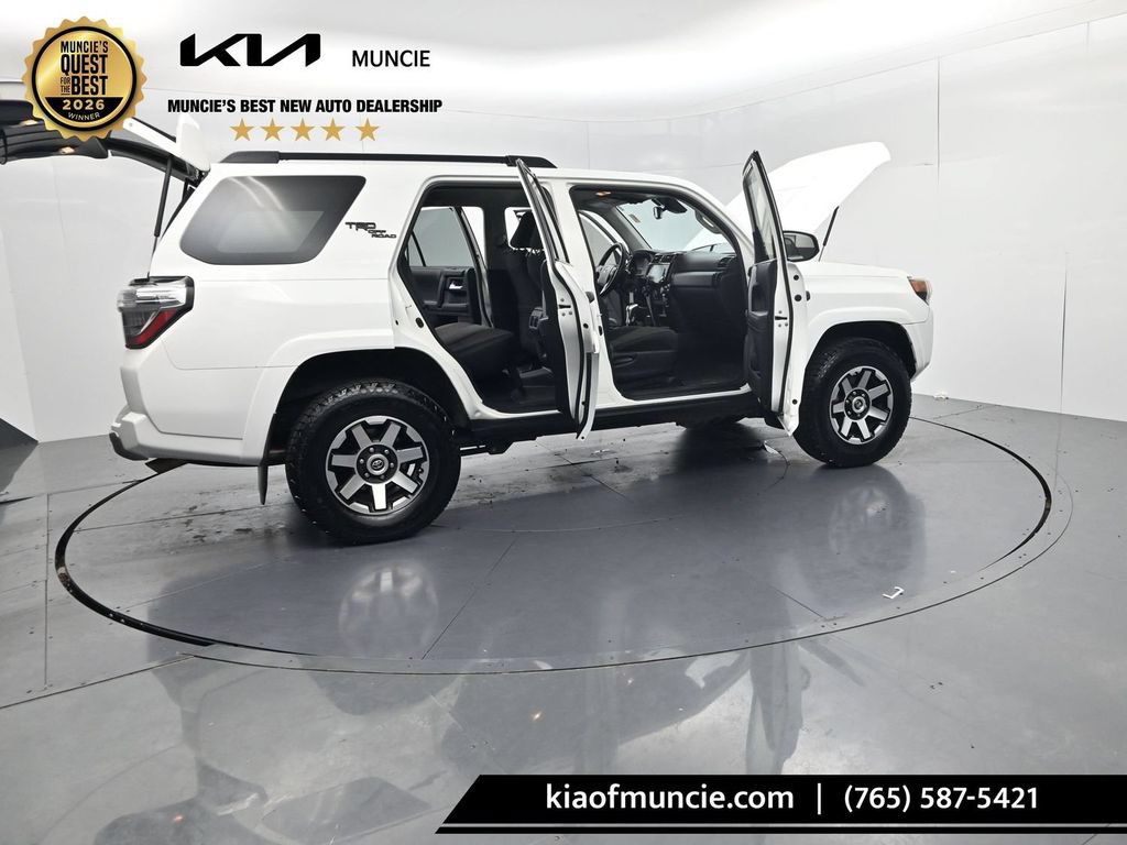 Used 2021 Toyota 4Runner TRD Off-Road AWD/4WD image 53