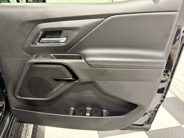 Used 2025 Chevrolet Silverado EV LT image 26