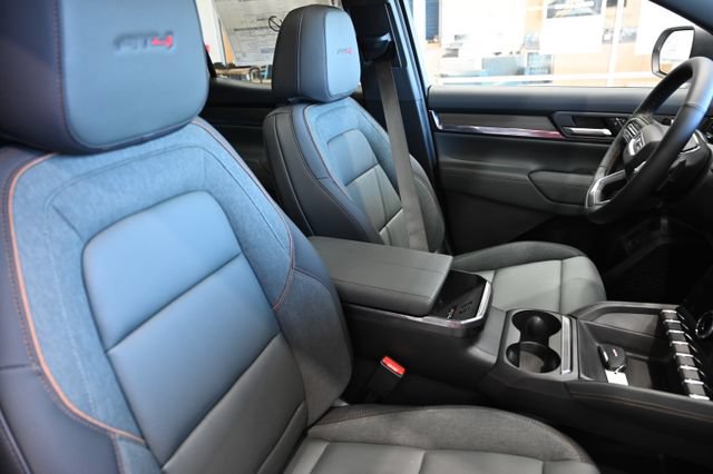 New 2026 GMC Terrain AT4 w/ Convenience Package III AWD/4WD image 8