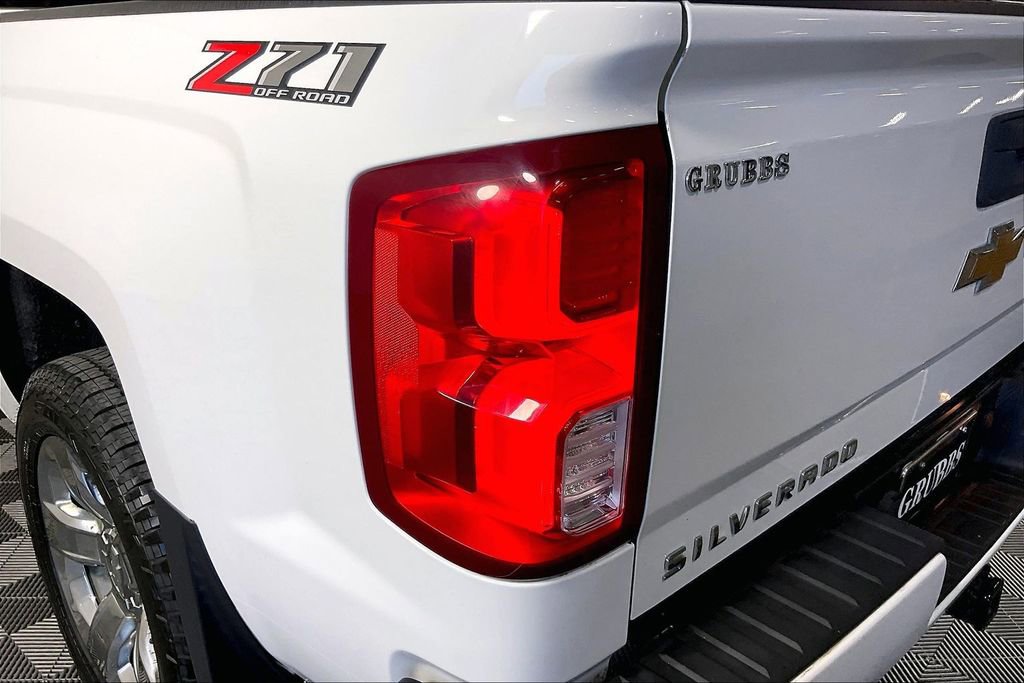 Used 2018 Chevrolet Silverado 1500 LTZ Z71 image 40
