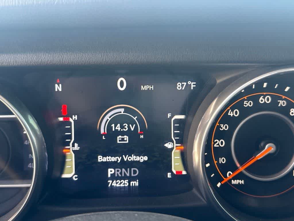Used 2018 Jeep Wrangler Unlimited Sahara AWD/4WD image 12