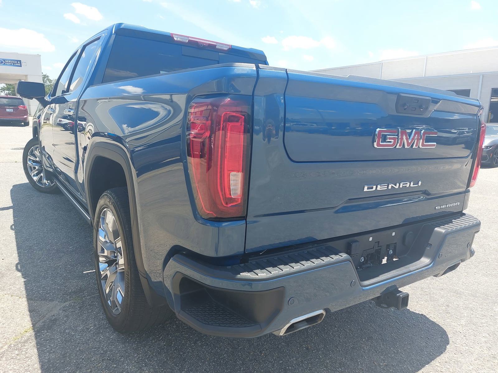 Used 2024 GMC Sierra 1500 Denali w/ Denali Reserve Package AWD/4WD image 36