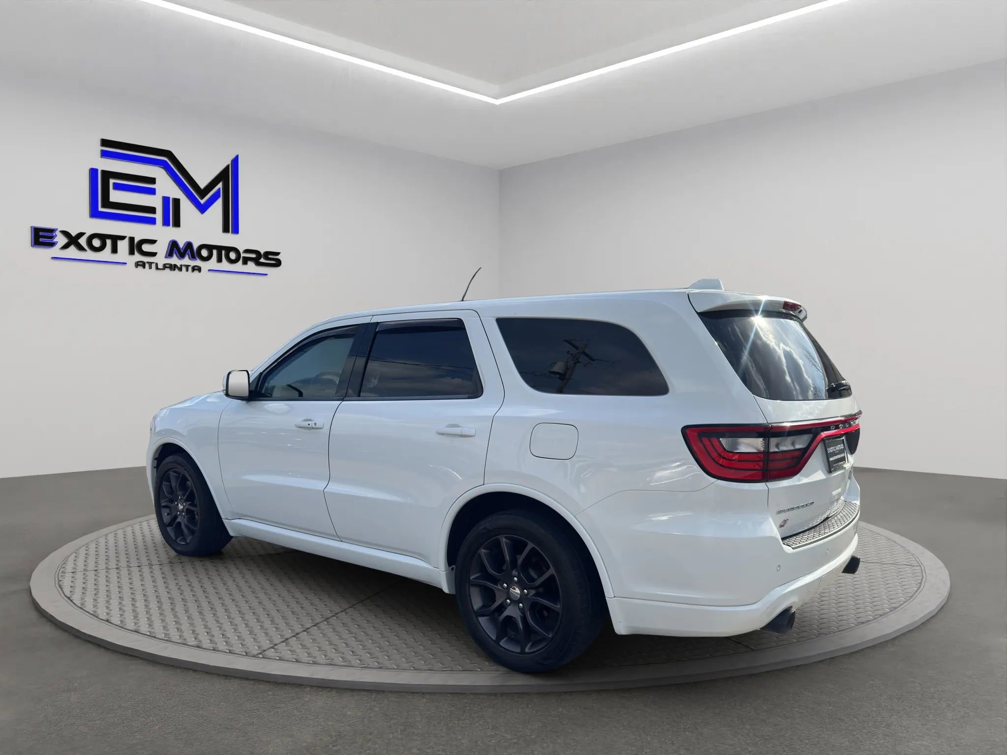 Used 2018 Dodge Durango R/T image 3