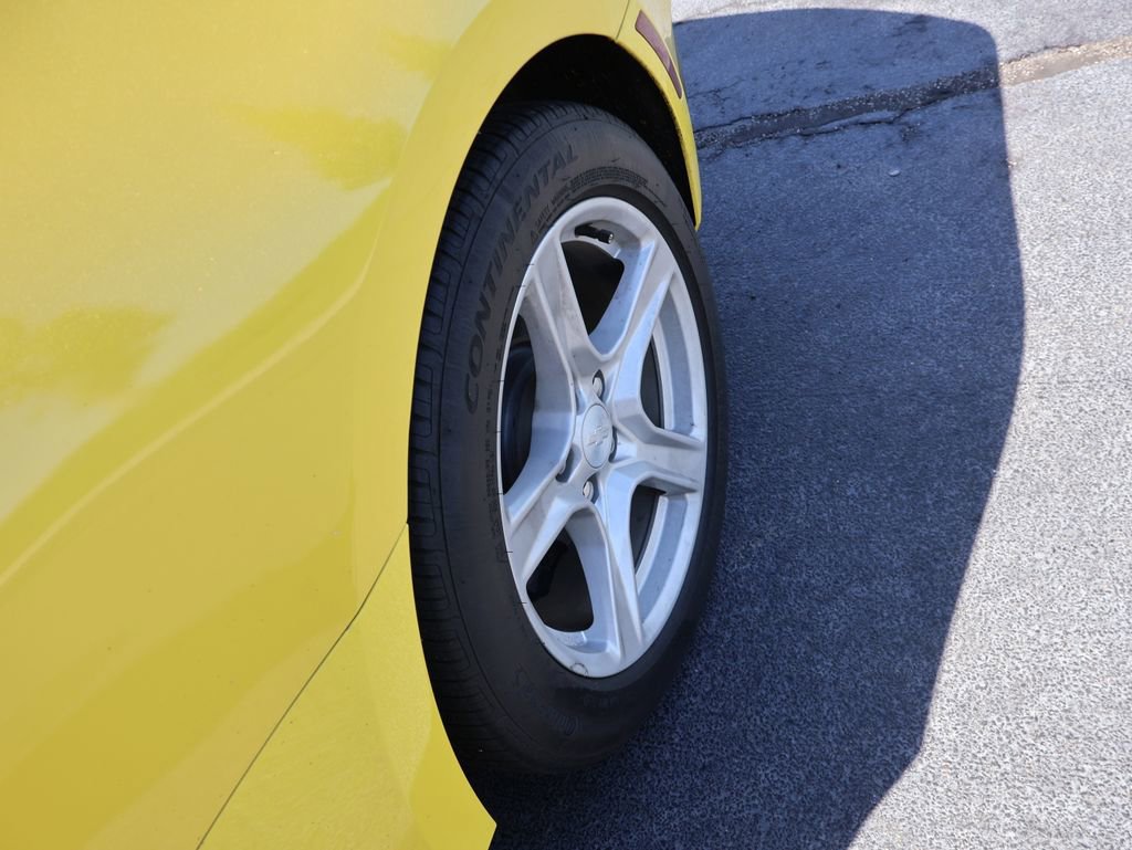 Used 2017 Chevrolet Camaro LT RWD image 20
