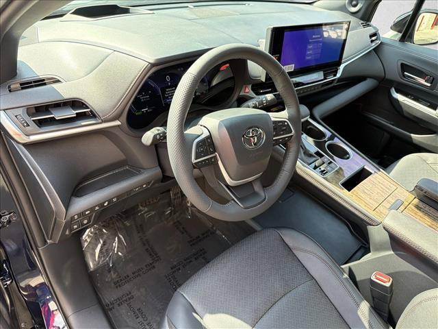New 2026 Toyota Sienna Platinum AWD/4WD image 14