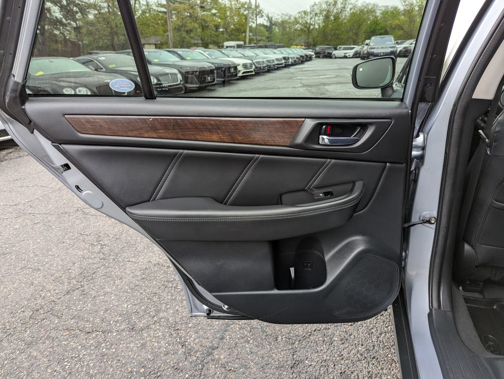 Used 2019 Subaru Outback 3.6R Limited AWD/4WD image 36