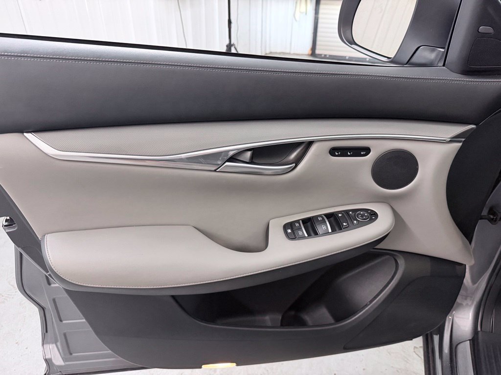 Certified 2023 INFINITI QX50 Luxe FWD image 12