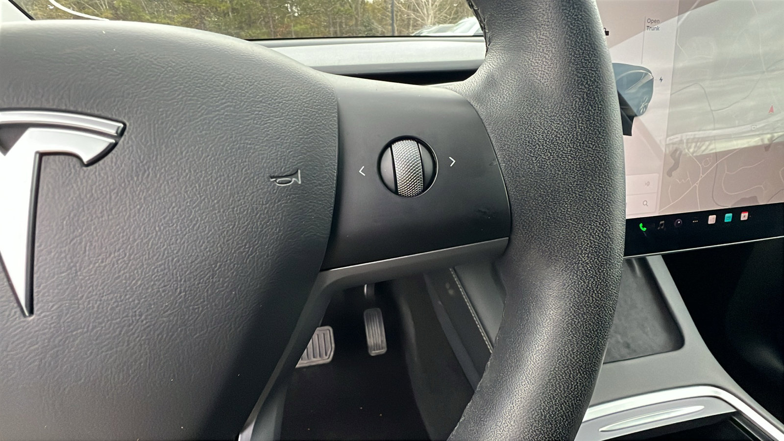 Used 2021 Tesla Model Y Long Range image 27