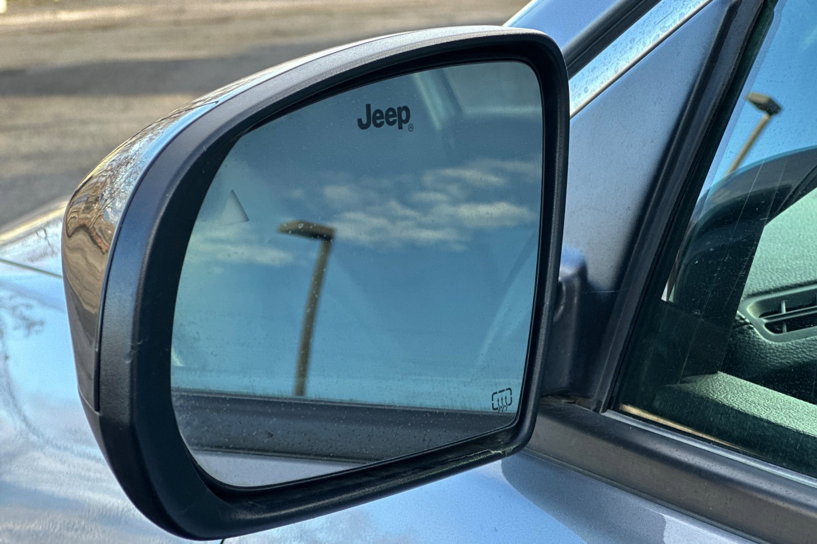 Used 2024 Jeep Compass Latitude image 50