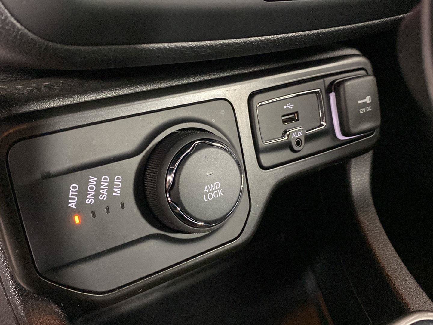Used 2022 Jeep Renegade Latitude w/ Convenience Group AWD/4WD image 15