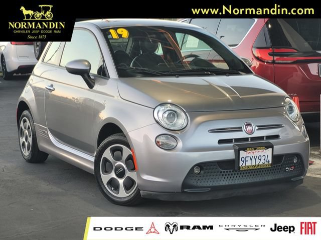 Used 2019 FIAT 500 e FWD image 1
