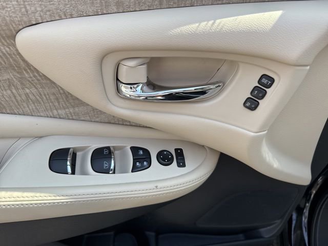 Used 2024 Nissan Murano SL w/ Cargo Package FWD image 8