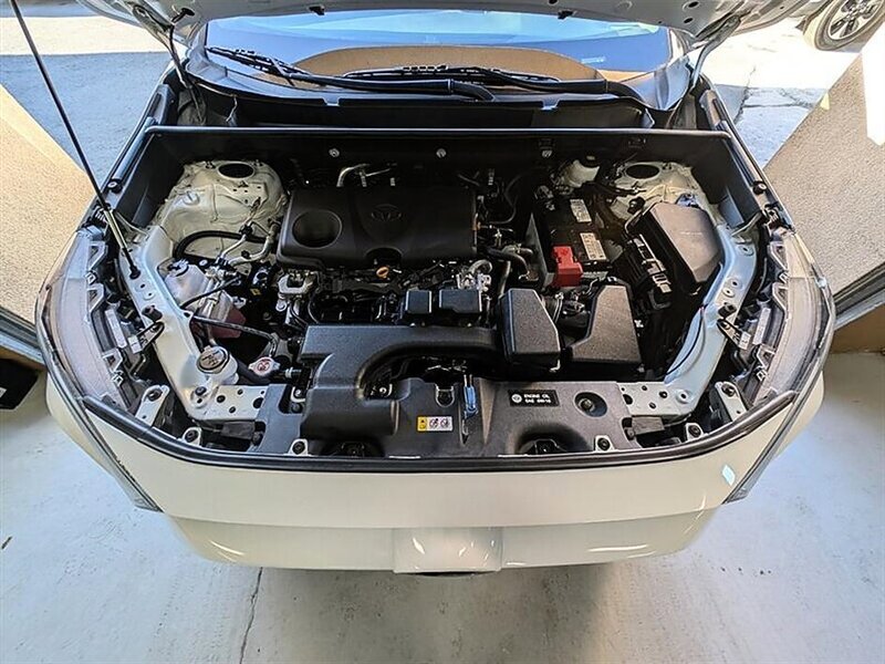 Used 2023 Toyota RAV4 LE AWD/4WD image 17