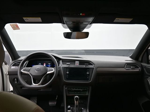 Used 2022 Volkswagen Tiguan SE image 28