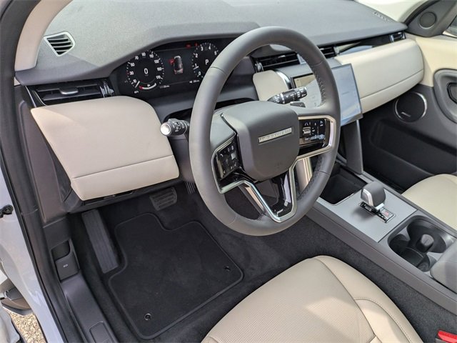 New 2025 Land Rover Discovery Sport S image 7
