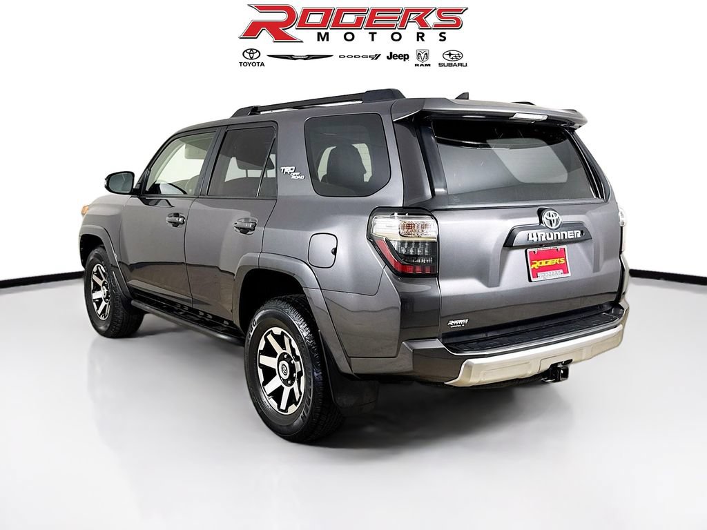 Certified 2019 Toyota 4Runner TRD Off-Road Premium AWD/4WD image 11
