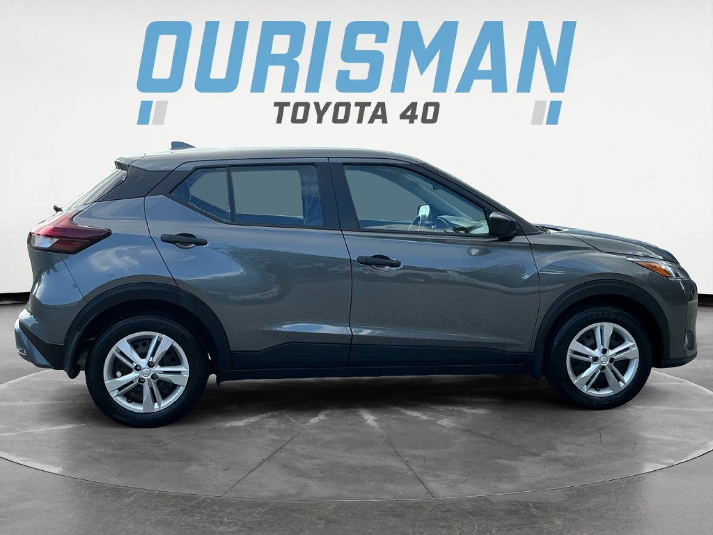 Used 2025 Nissan Kicks Play S FWD image 8
