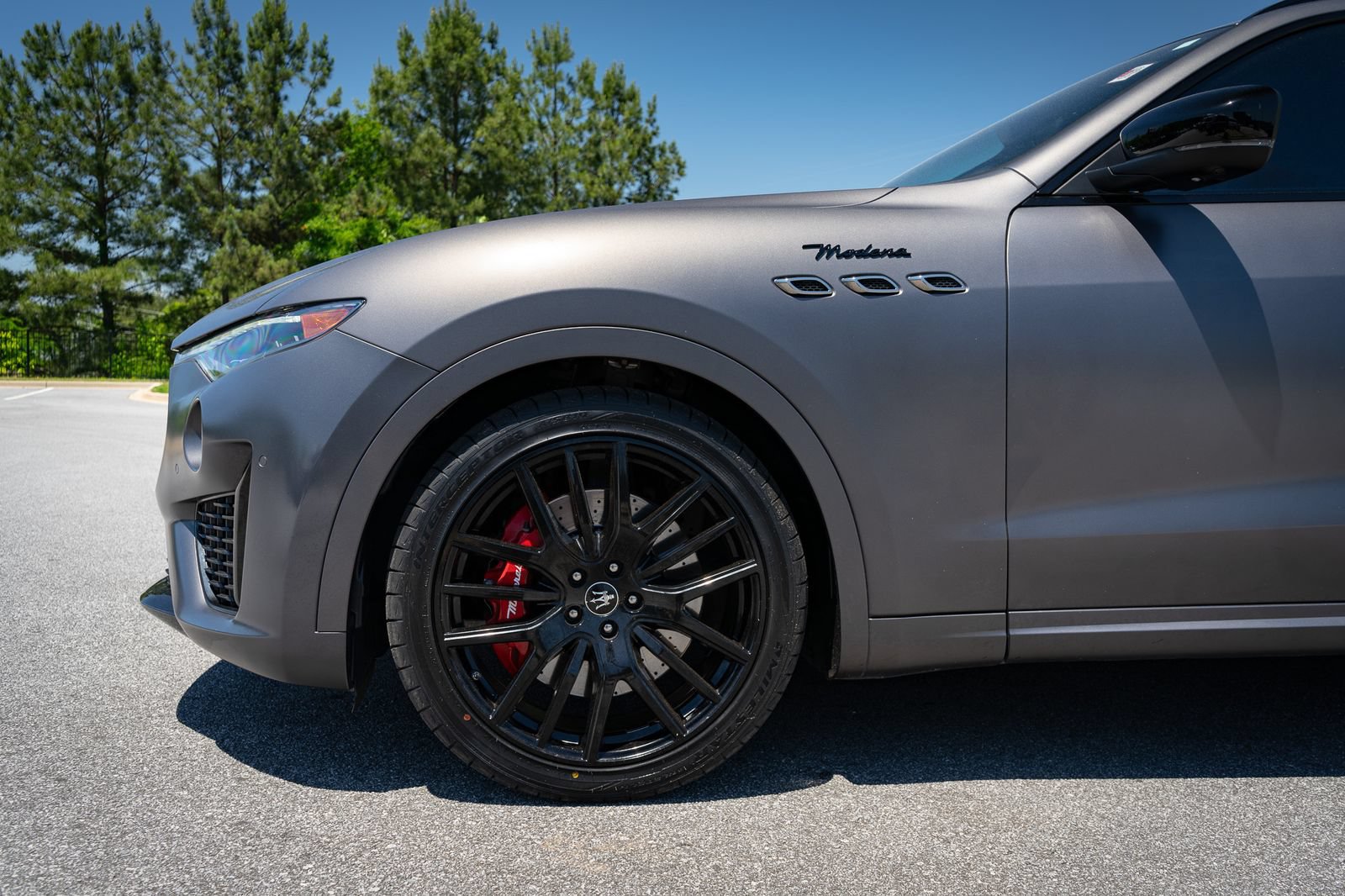 Used 2022 Maserati Levante Modena AWD/4WD image 11