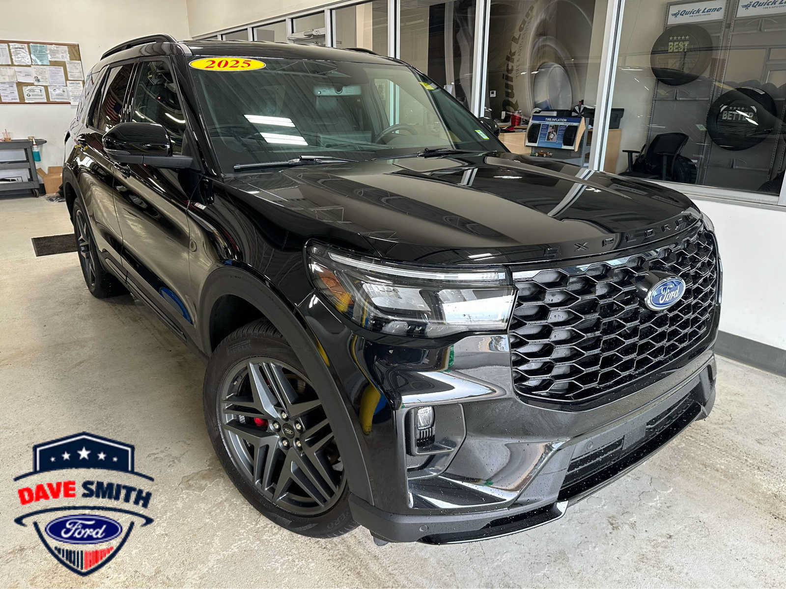 Used 2025 Ford Explorer ST-Line w/ Premium Package AWD/4WD image 1