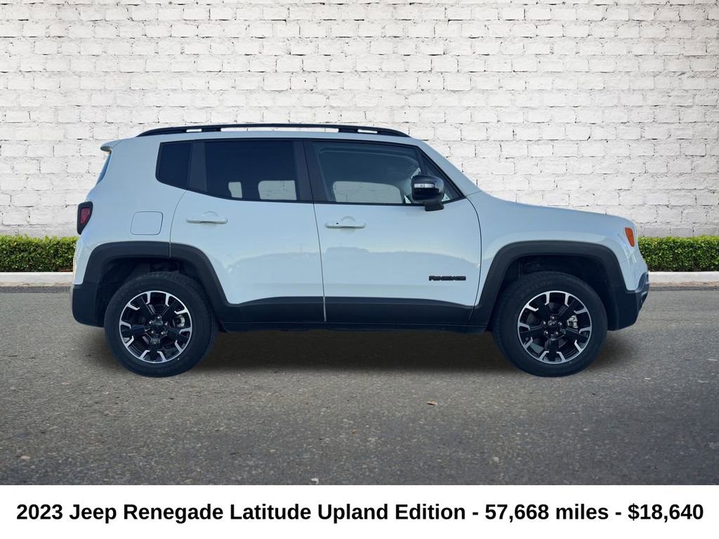 Used 2023 Jeep Renegade Latitude image 2