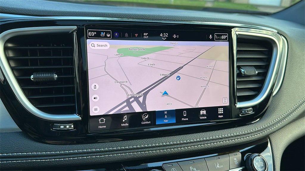 New 2026 Chrysler Pacifica Limited w/ S Appearance Package image 19