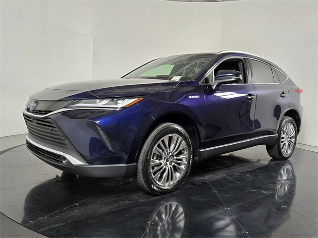 Used 2021 Toyota Venza Limited image 2