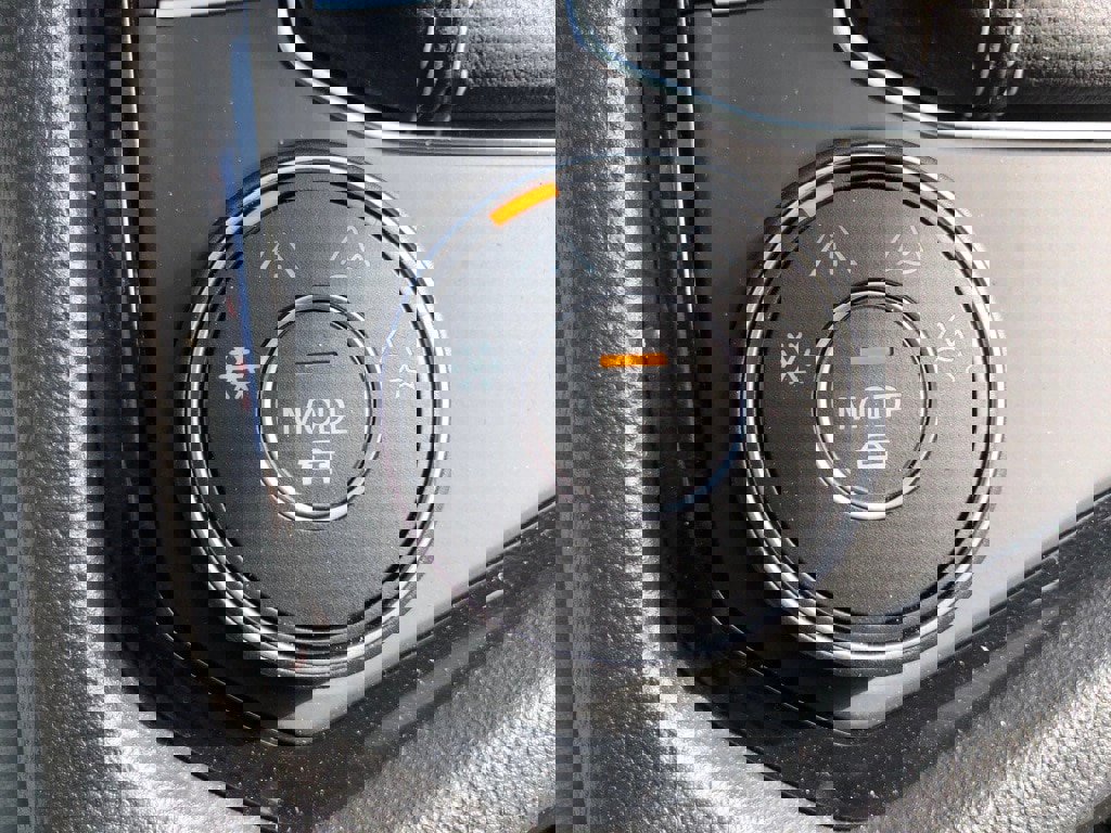 New 2025 Volkswagen Taos S image 29