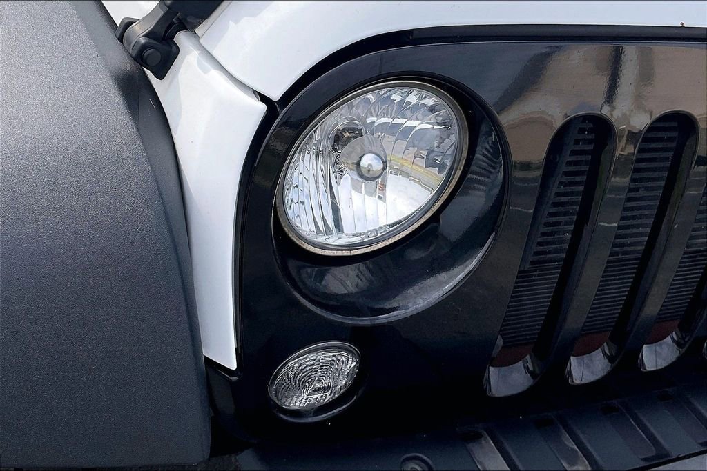 Used 2018 Jeep Wrangler Sport image 29