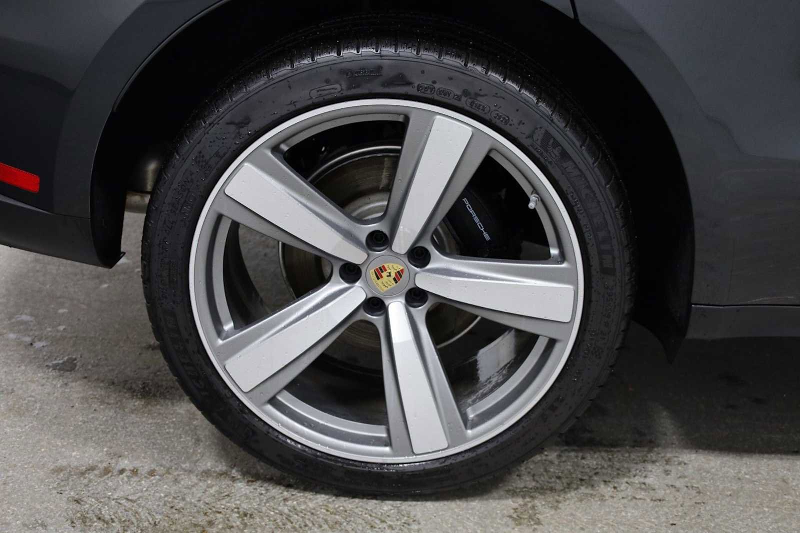 New 2026 Porsche Macan image 37