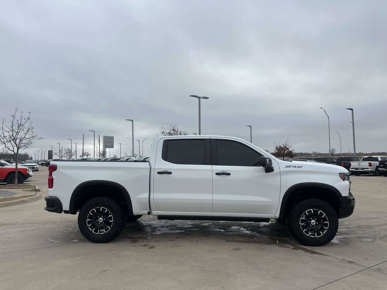 Used 2025 Chevrolet Silverado 1500 ZR2 w/ Technology Package image 7