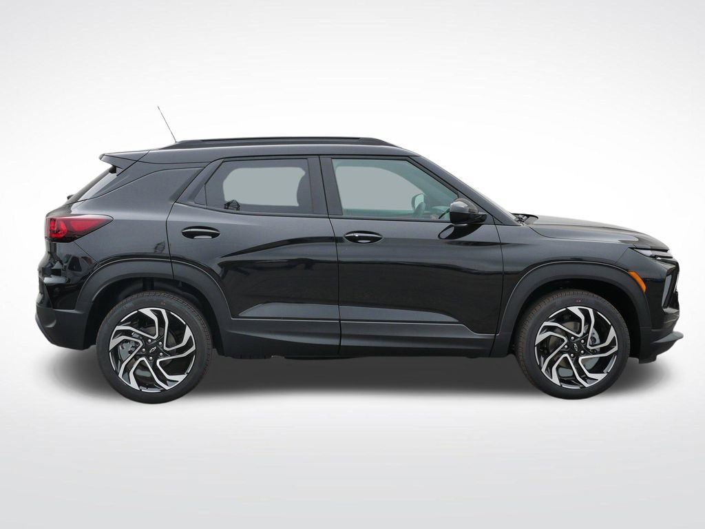 New 2026 Chevrolet TrailBlazer RS w/ Convenience Package AWD/4WD image 2