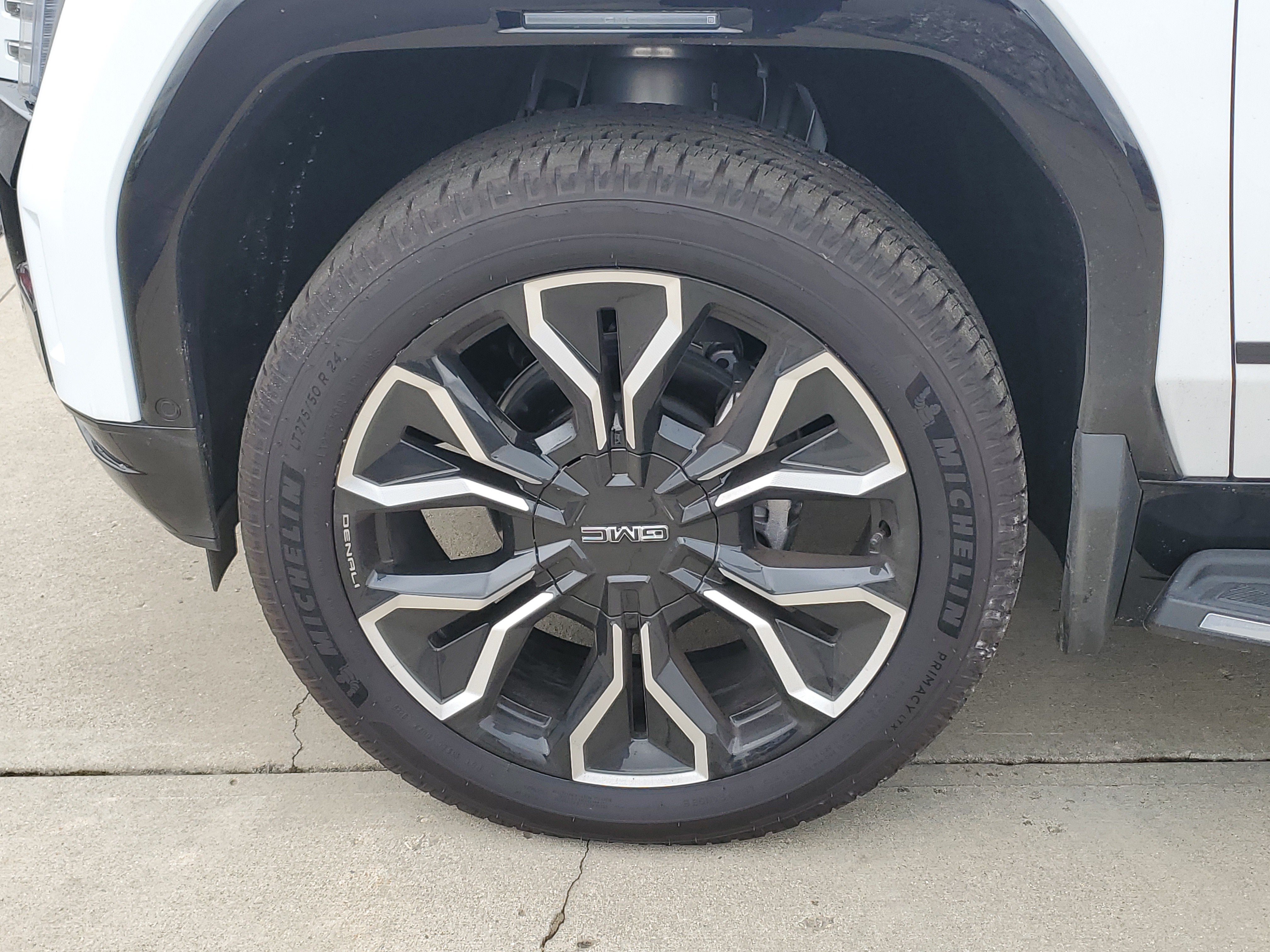 New 2025 GMC Sierra EV Denali AWD/4WD image 10