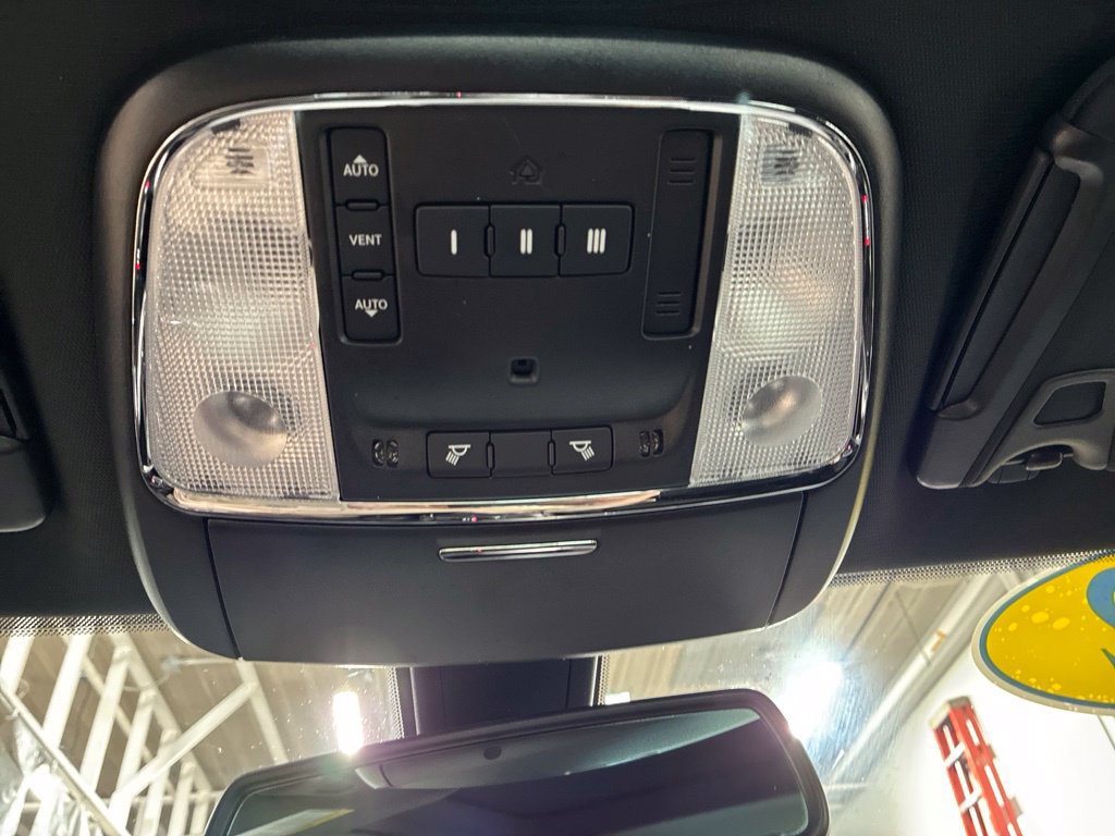 Used 2022 Dodge Charger GT w/ Plus Group AWD/4WD image 18