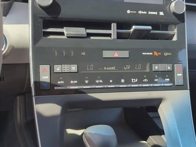Certified 2019 Toyota Avalon Limited w/ All Weather Liner Package FWD image 24