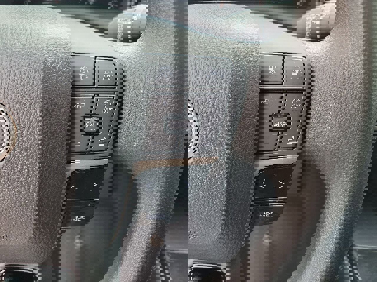 Used 2025 Toyota Camry LE FWD image 20