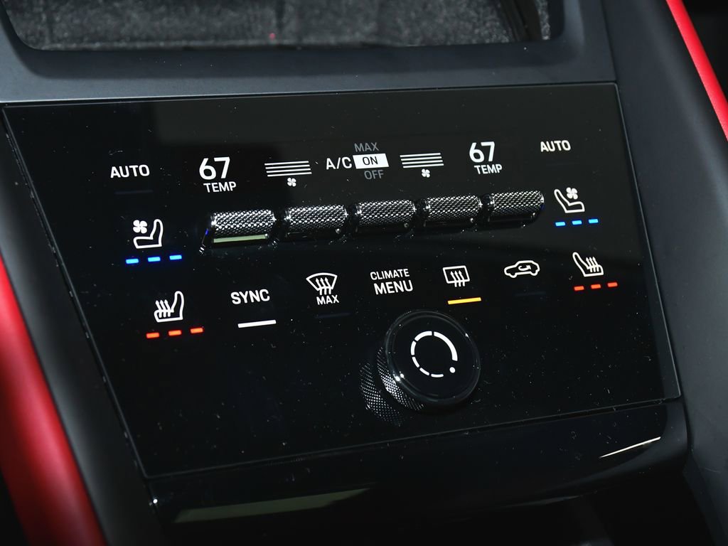 Used 2025 Porsche Macan 4 Electric AWD/4WD image 33