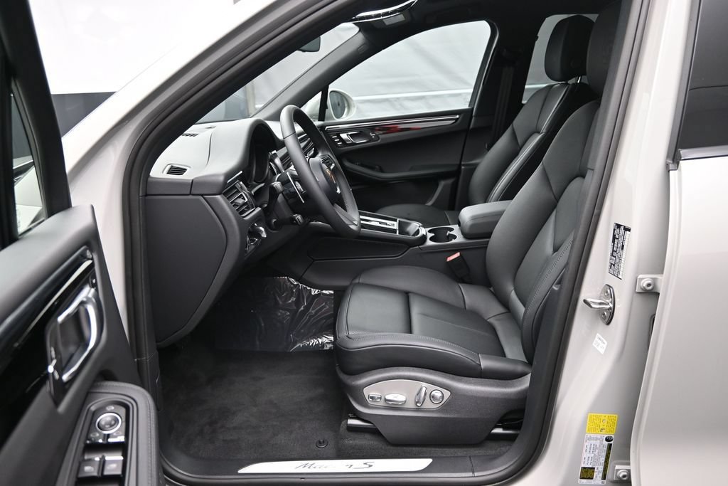 New 2026 Porsche Macan S AWD/4WD image 5
