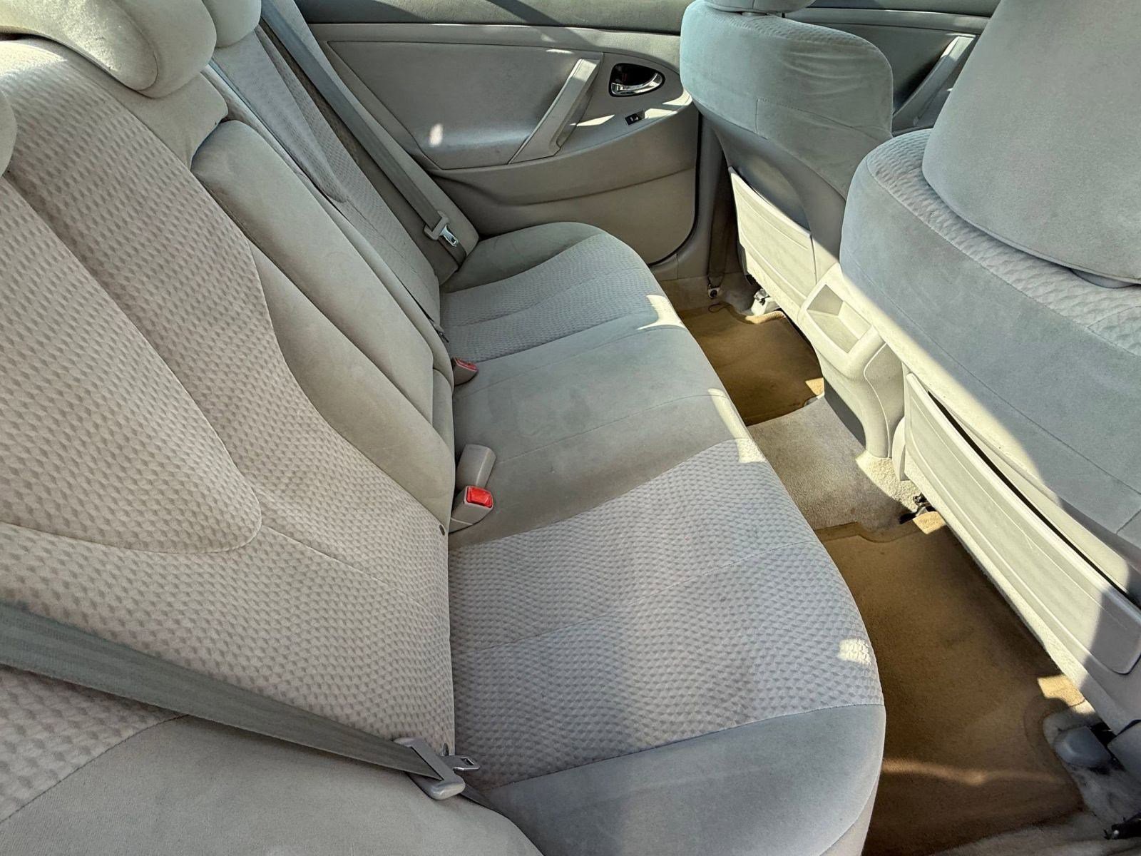 Used 2011 Toyota Camry LE w/ LE Extra-Value Pkg image 29