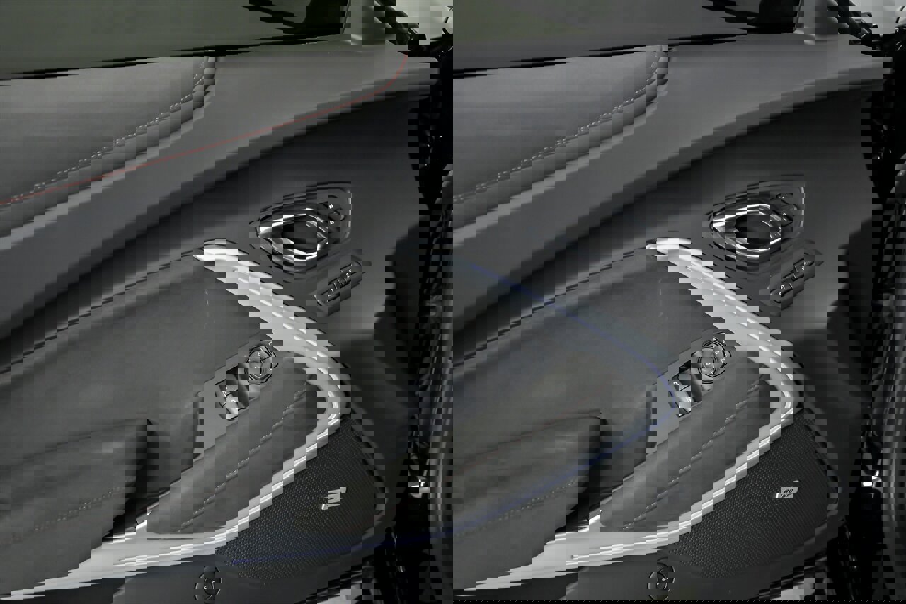 Used 2019 Chevrolet Camaro ZL1 image 18