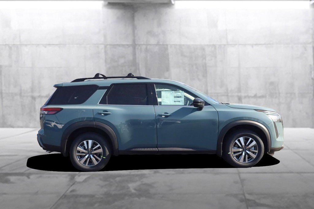 New 2026 Nissan Pathfinder SL AWD/4WD image 5