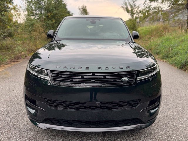 New 2027 Land Rover Range Rover Sport Dynamic SE AWD/4WD image 3