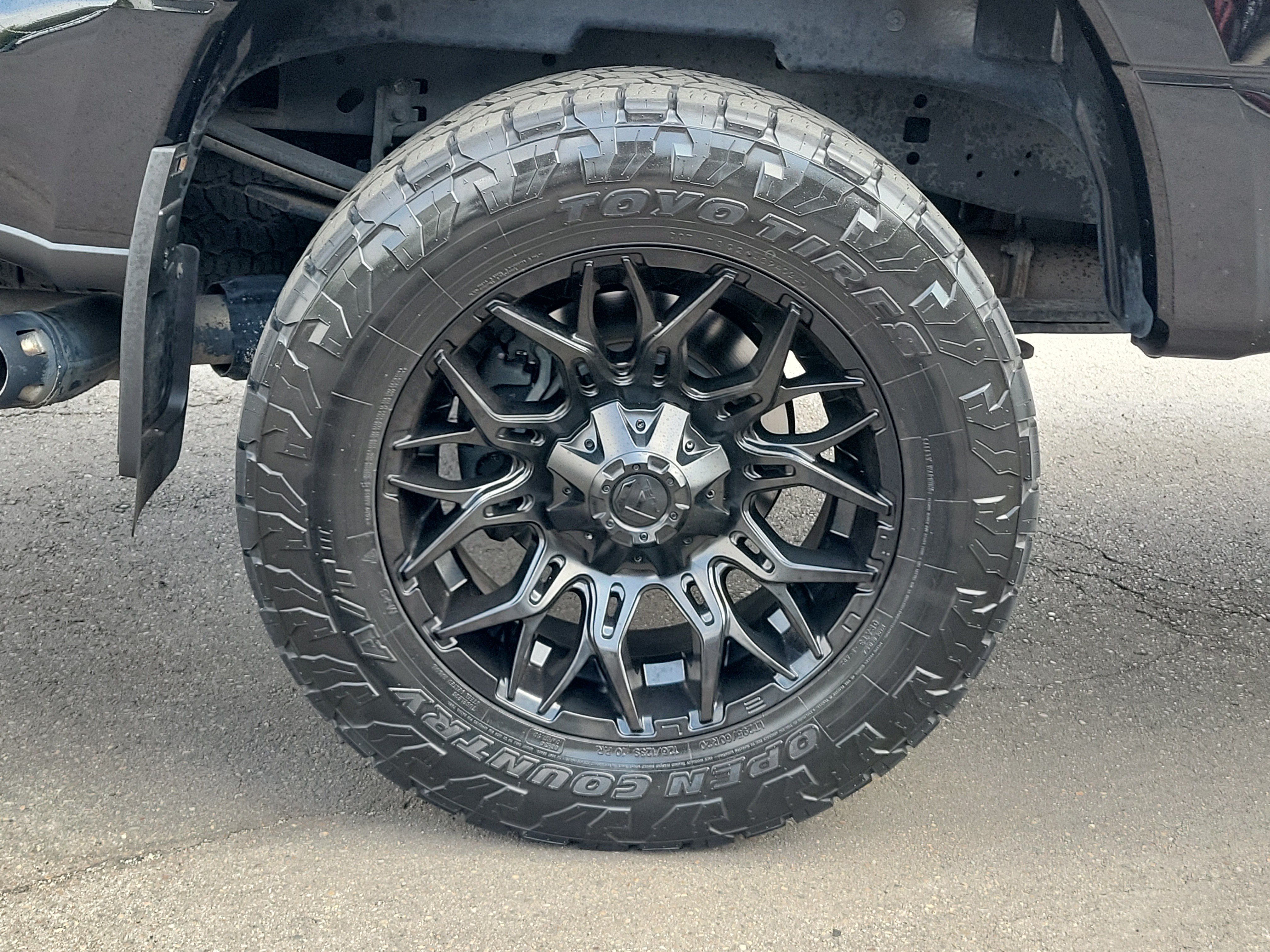 Used 2022 Ford F250 Limited AWD/4WD image 5