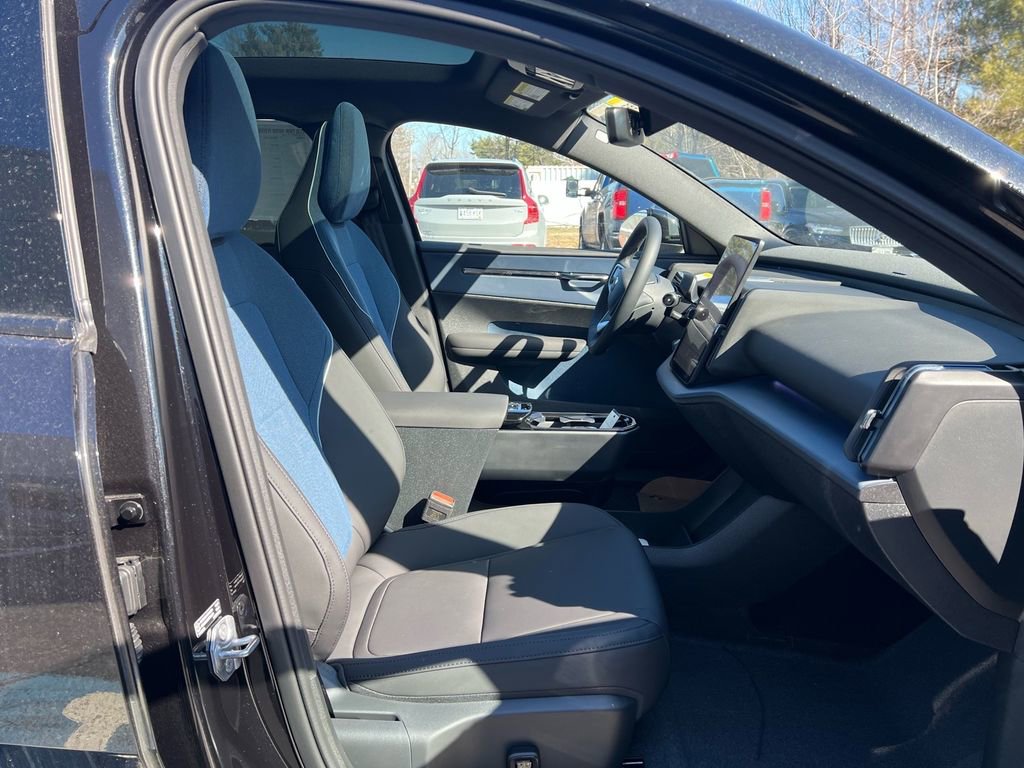 New 2026 Volvo EX30 Plus w/ Protection Package Premier AWD/4WD image 28